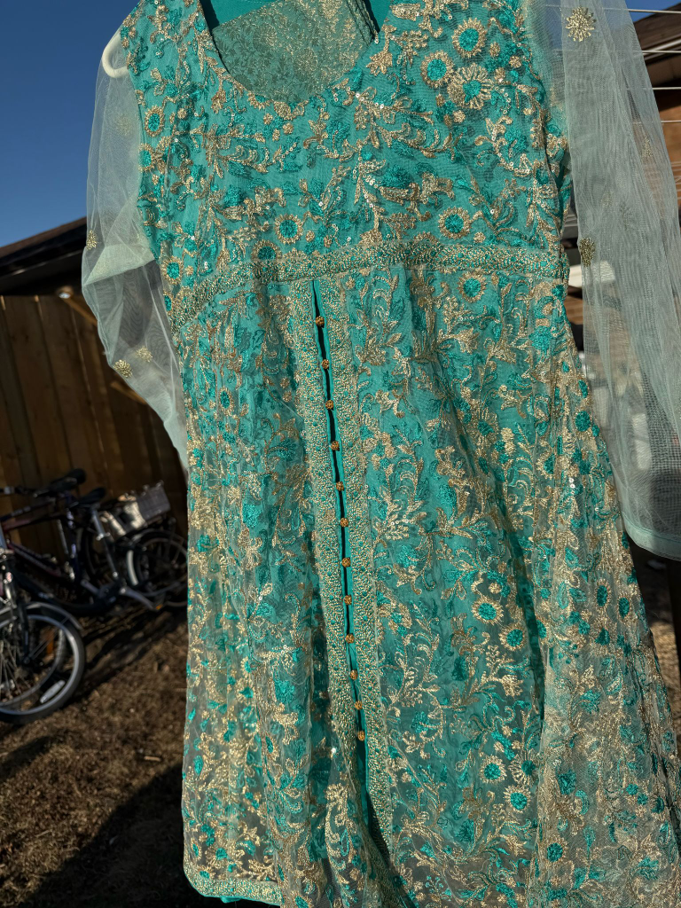 Beautiful three pieces shalwar kameez sets