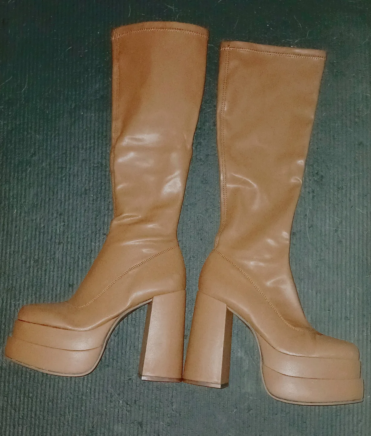 Brown Platform Boots Size 7. thumbnail