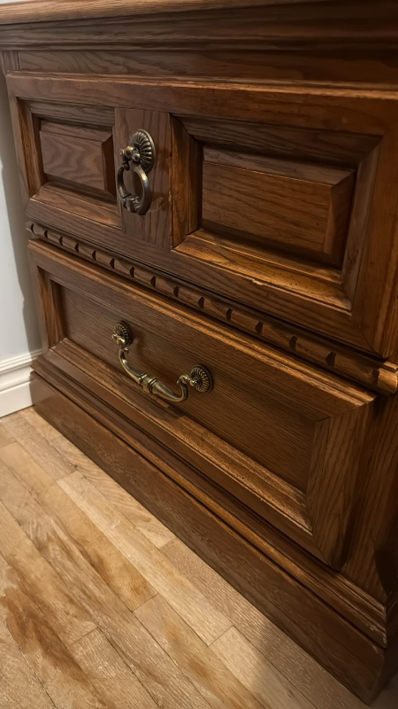 2 Solid Wood Two-Drawer Nightstand