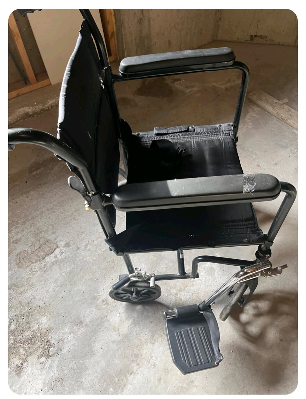 Airgo Ultra-light Transport Chair model 700-844 - photo 2