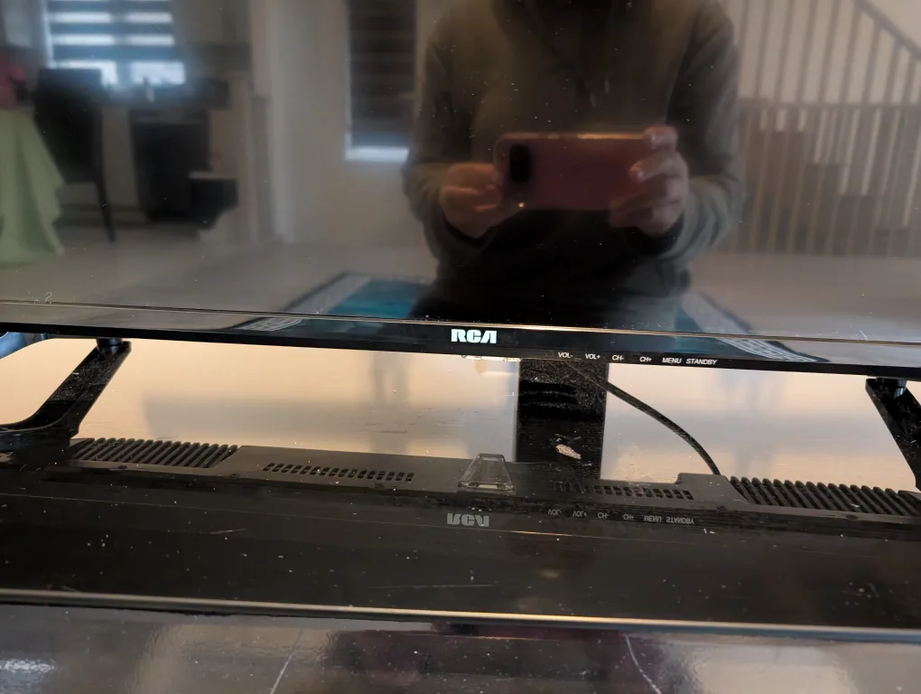 RCA 32 inch LED HDTV image indicator(2)