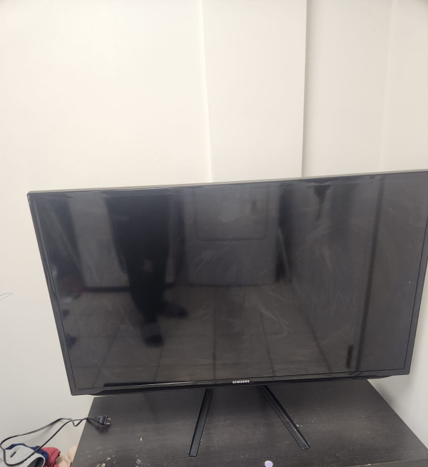 Samsung UN40H5203 40-inch Smart LED TV
