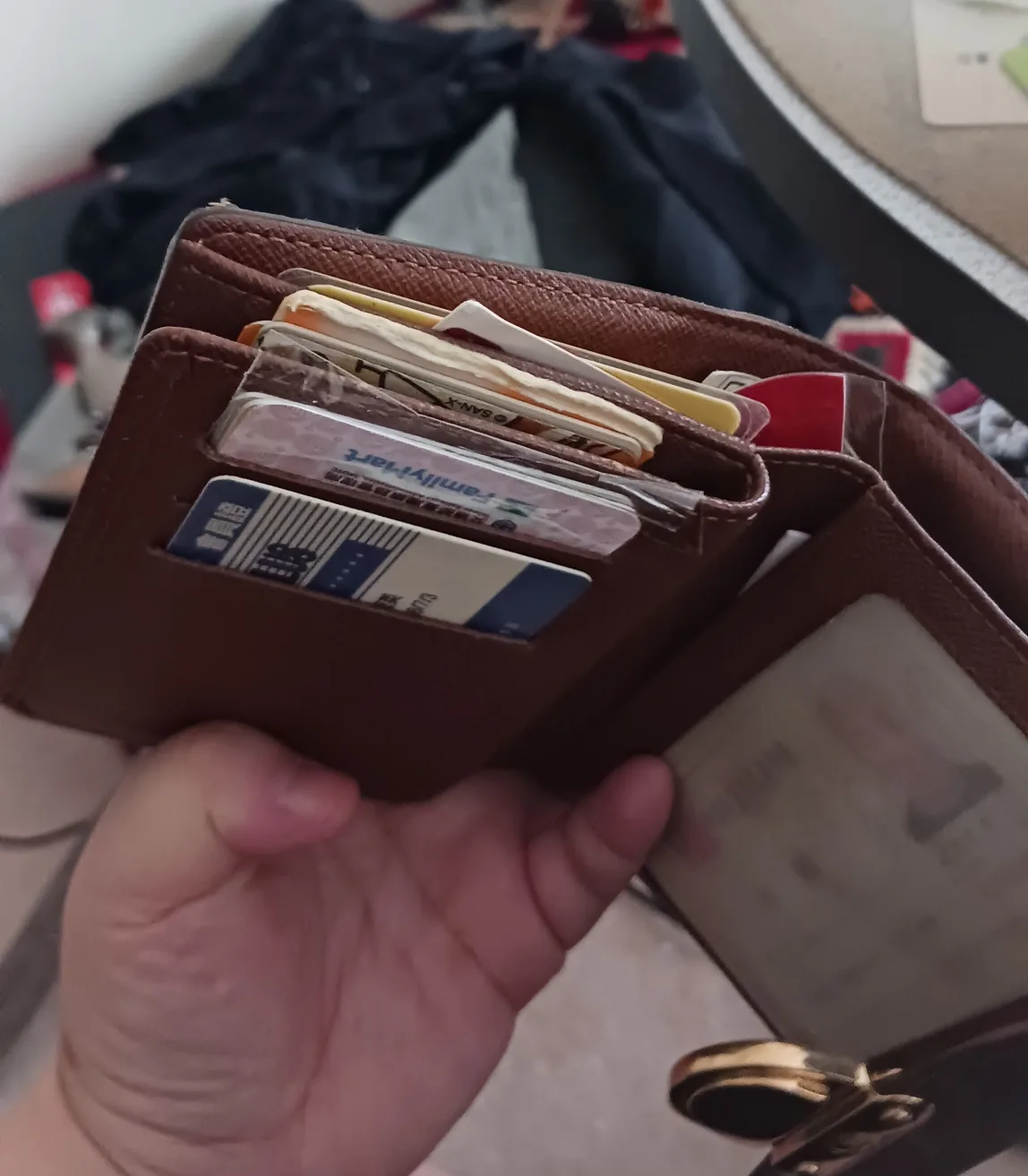 Authentic Louis Vuitton Monogram Canvas Wallet image indicator(6)