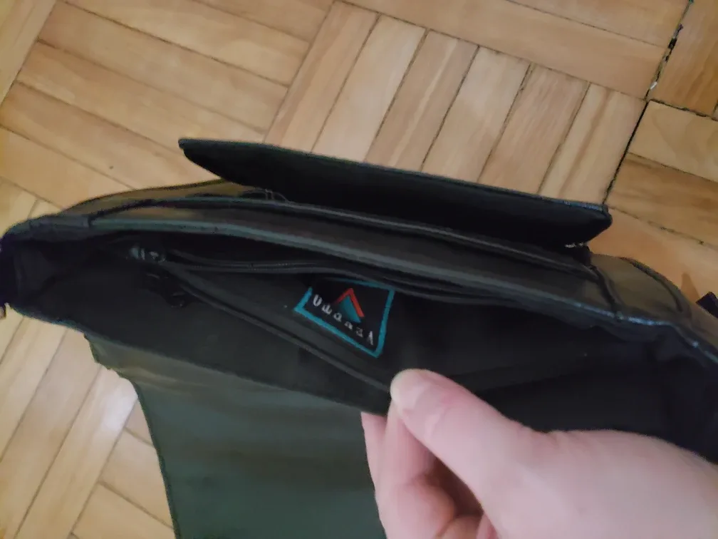 Verage Black Leather Shoulder Bag image indicator(3)