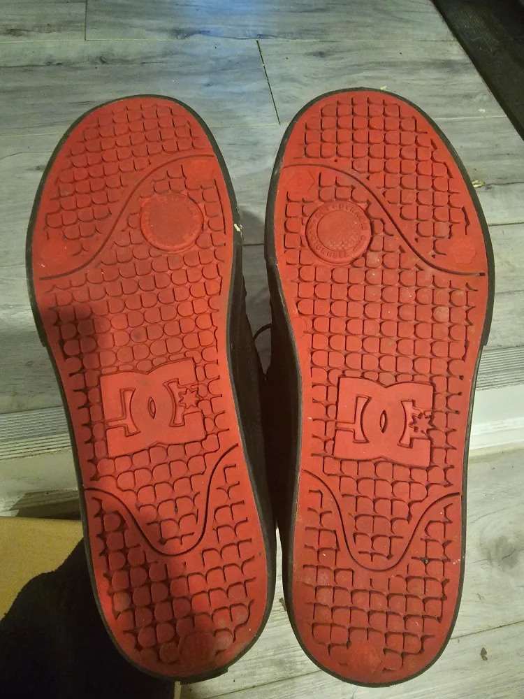 DC Shoes Men's Black Skate Shoes Size 9 image indicator(3)