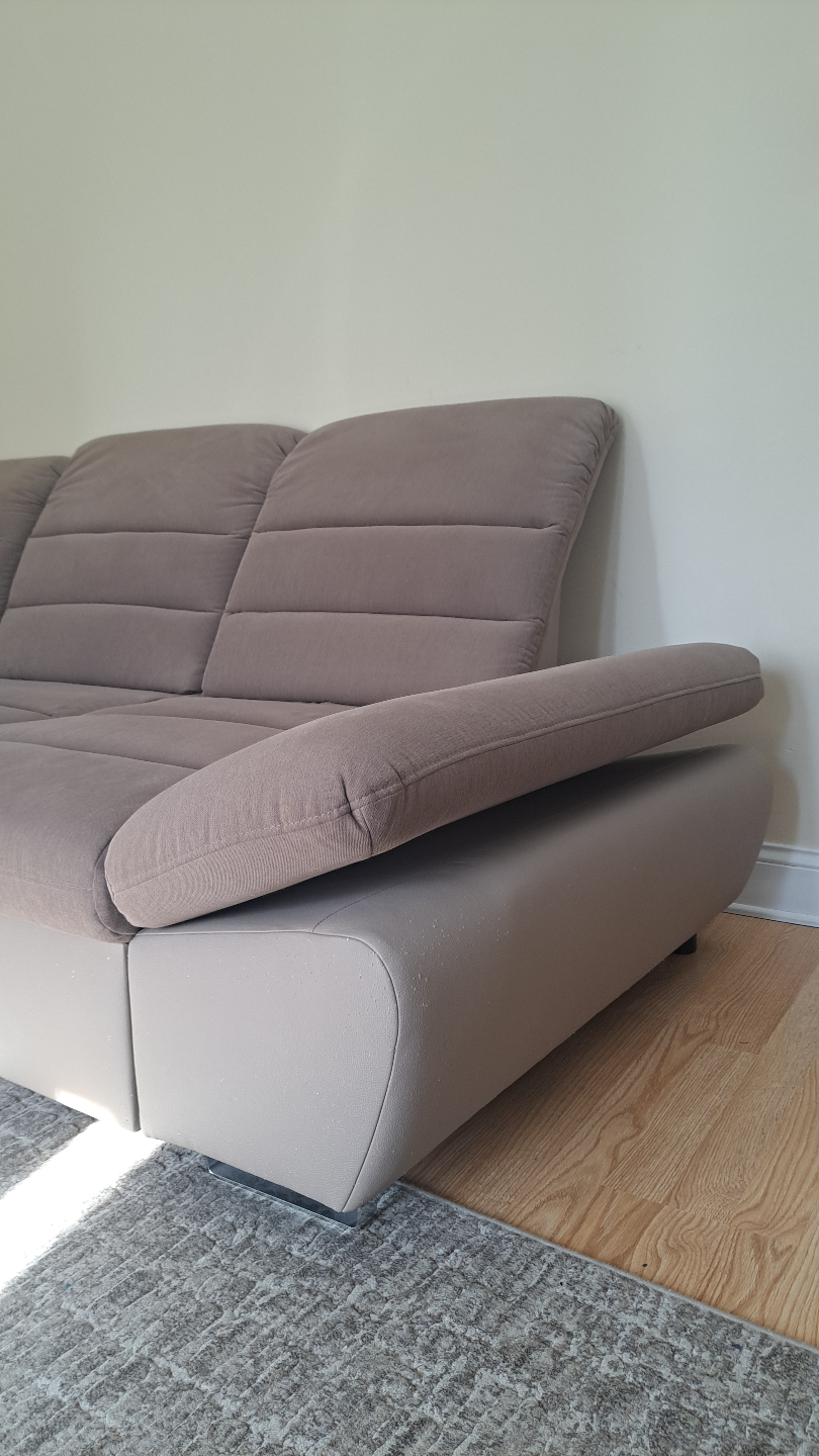 Couch / Sofa - Wide Sleeper Sectional with Storage - photo 5