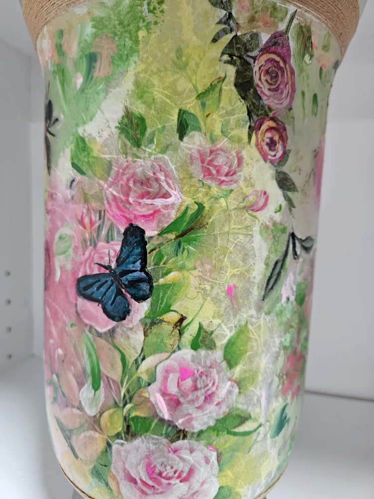 Hand-painted Glass Vase with Roses and Butterflies image indicator(3)