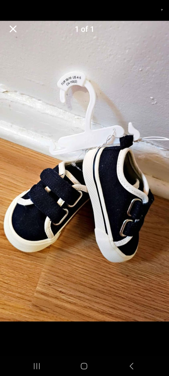 Toddler Boys' Black Canvas Shoes Size 4-5