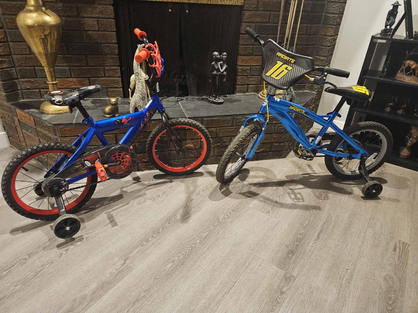 Two Kids' Bikes - Spiderman & Pro-Ride 16" - photo 2