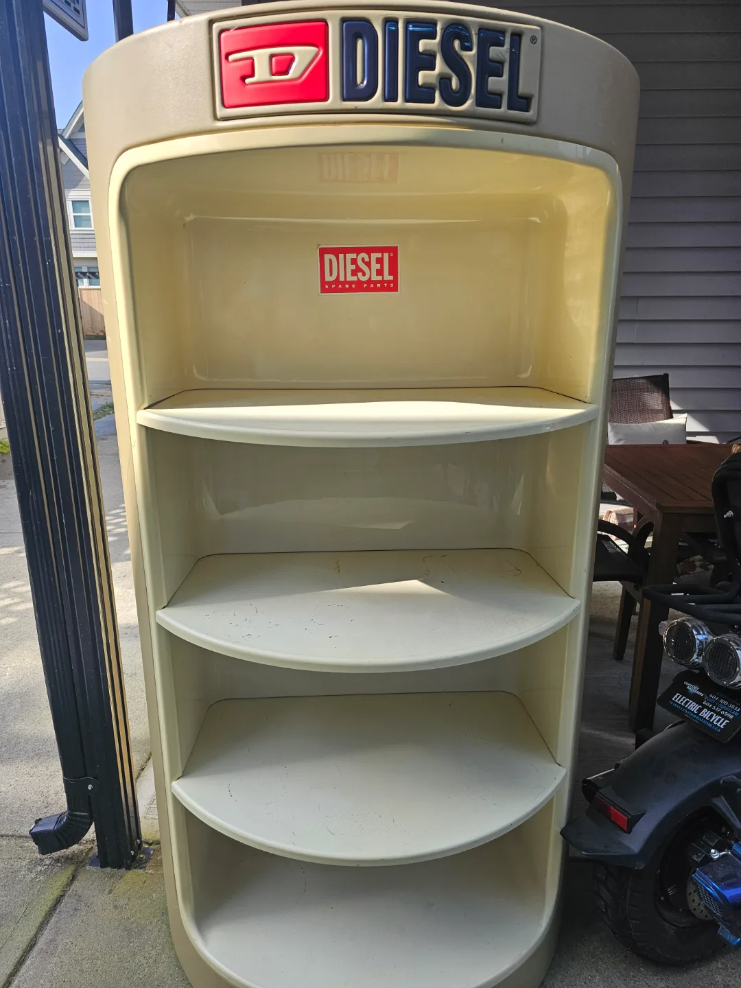 Vintage Diesel Display Shelves image indicator(5)