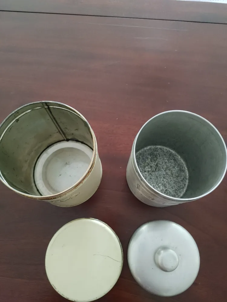 Vintage Coffee & Tea Canisters image indicator(3)