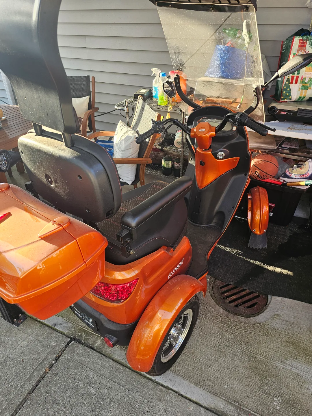 GIO Element 4-Wheel Mobility Scooter image indicator(2)