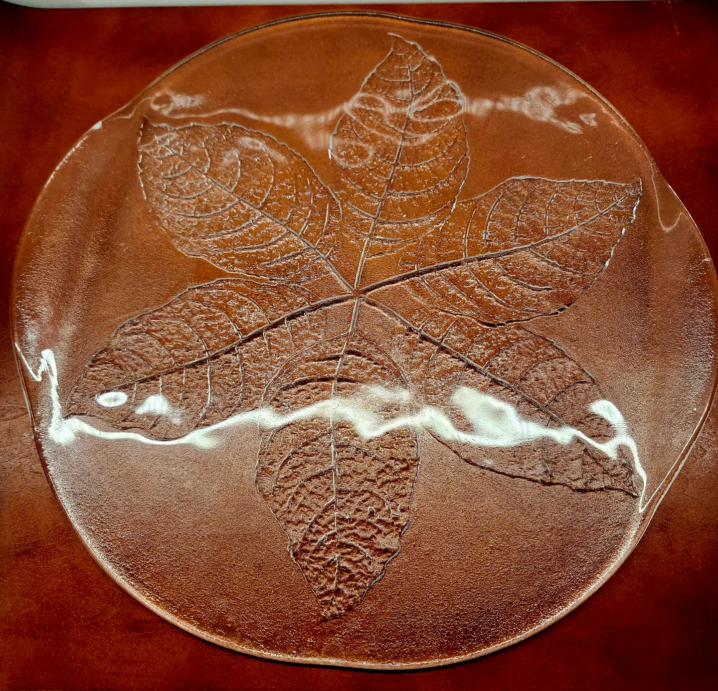 Unique Glass Serving Platter with Leaf Design thumbnail