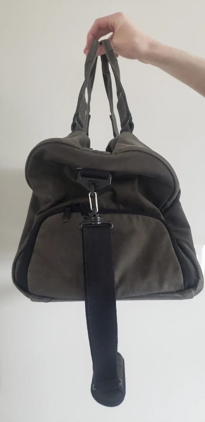 Herschel Duffle / Travel / Sport Bag image indicator(2)