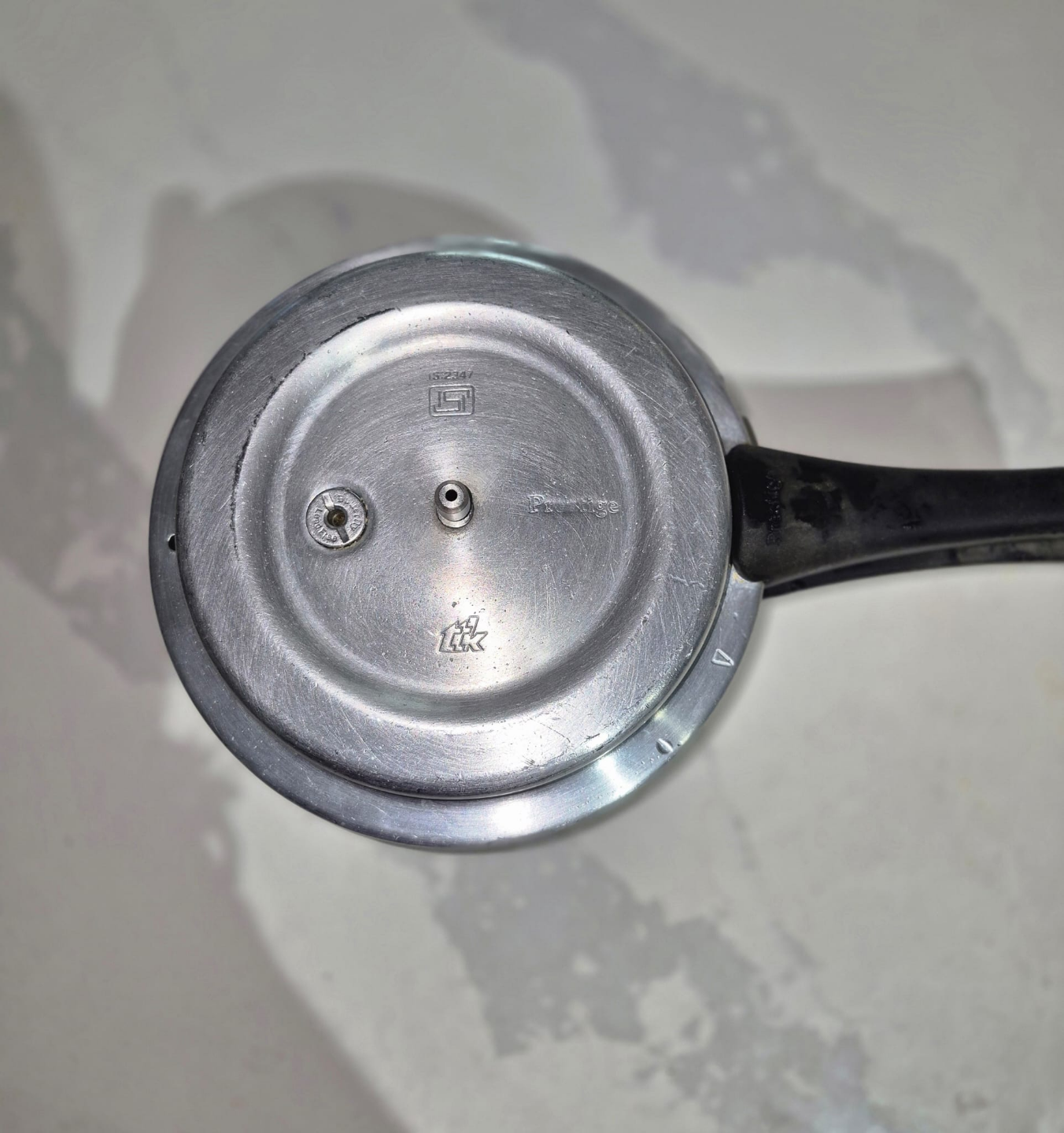 MOVING SALE! Prestige Pressure Cooker 1L - photo 3