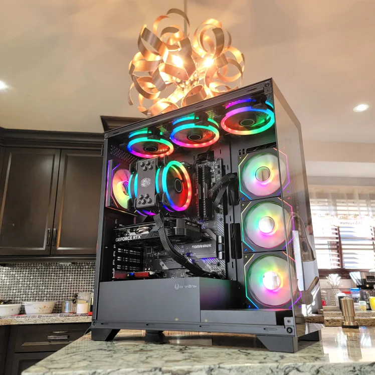 BRAND NEW CUSTOM GAMING PC : Ryzen 7 5800x / RTX 4060 / 32GB RAM image indicator(2)