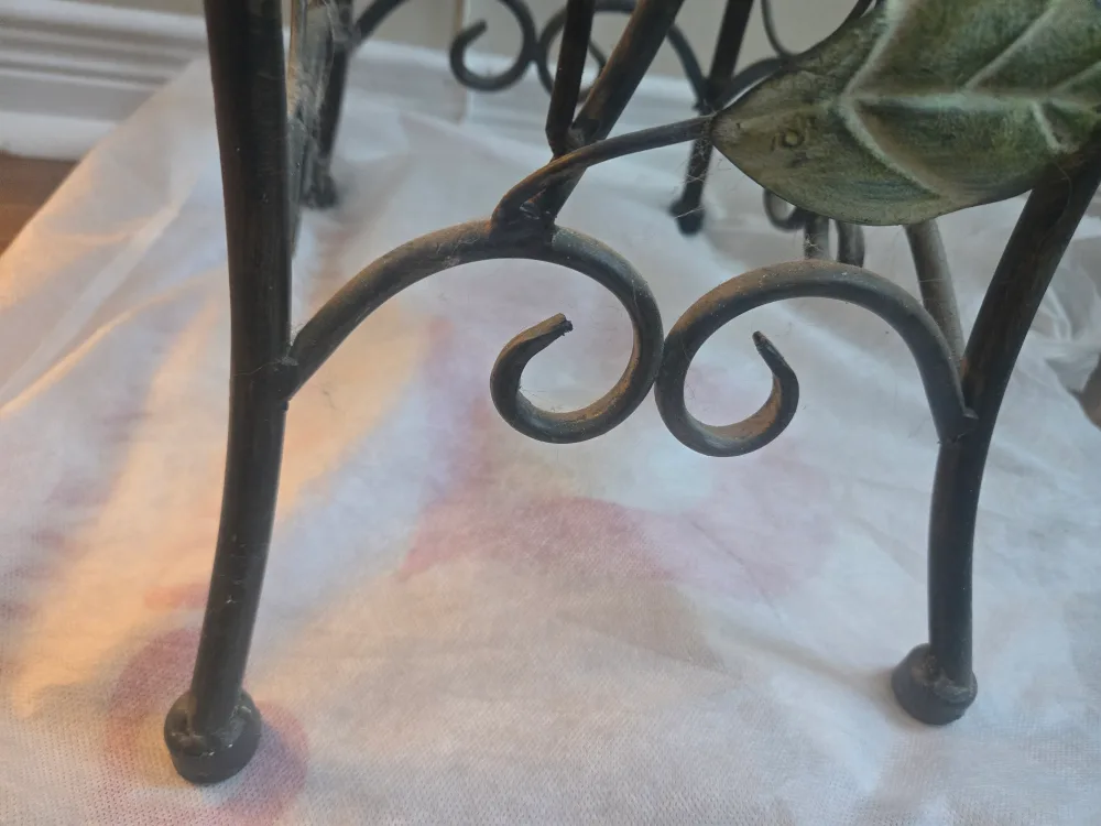 Beautiful Ornate Metal Wine Rack image indicator(5)