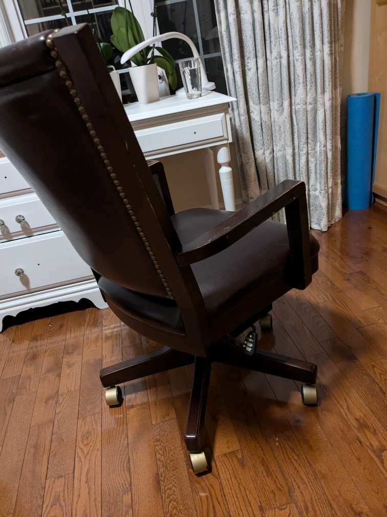 Bombay Stylish Leather Office Chair - photo 2