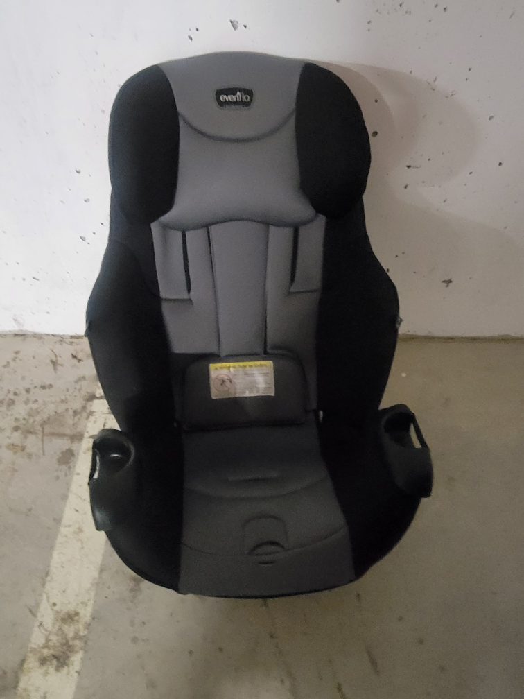 Evenflo car seat - photo 3