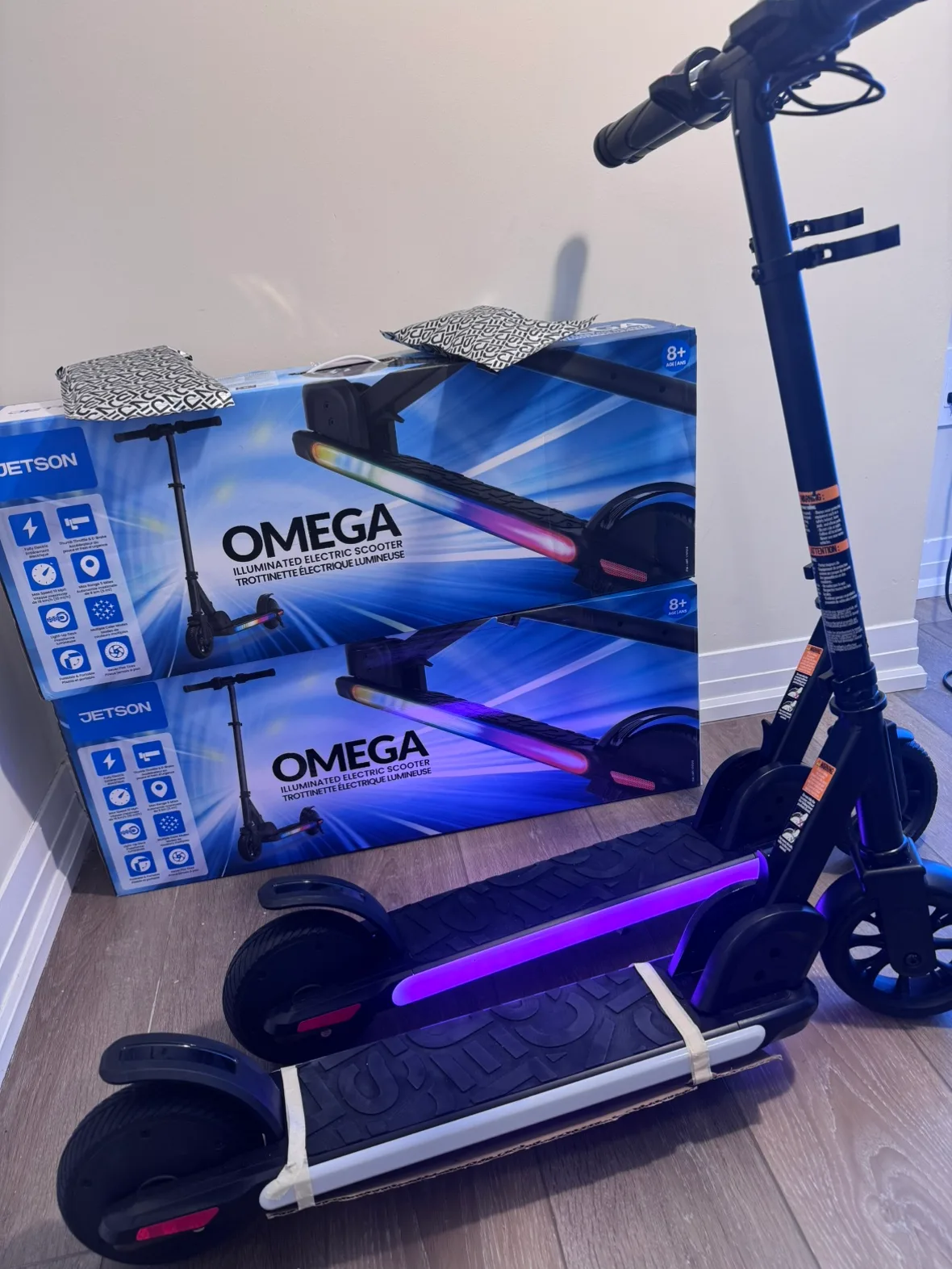 Jetson Omega Illuminated Electric Scooter image indicator(6)