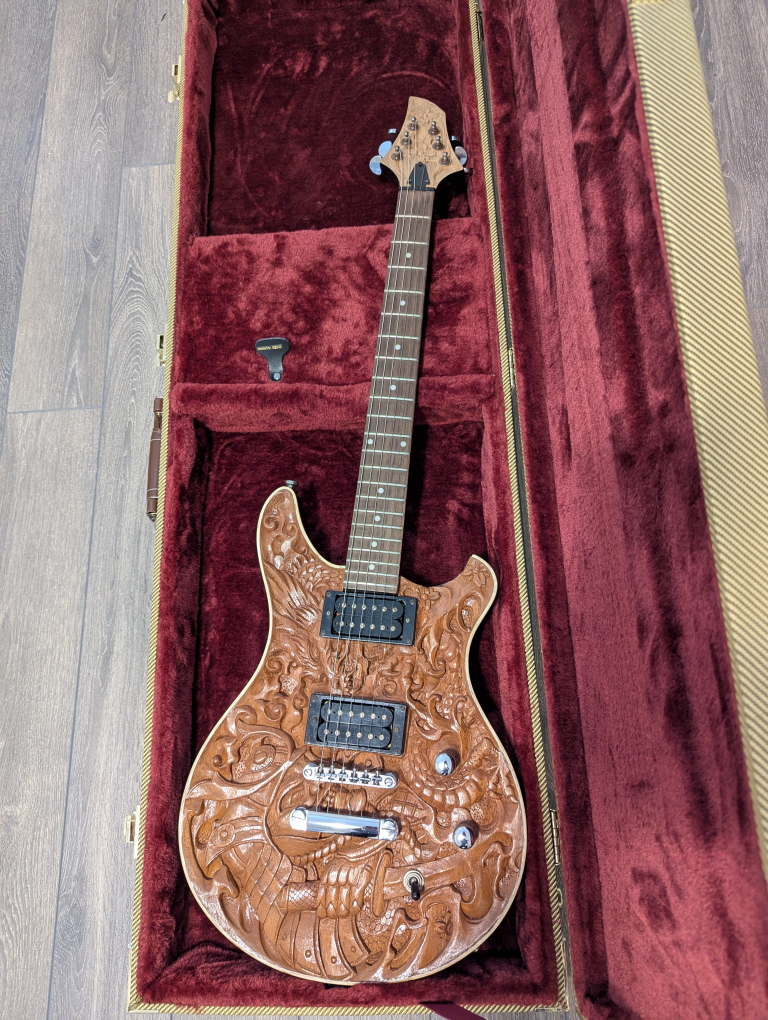 Unique Dragon Carve Electric Guitar with Hard Case