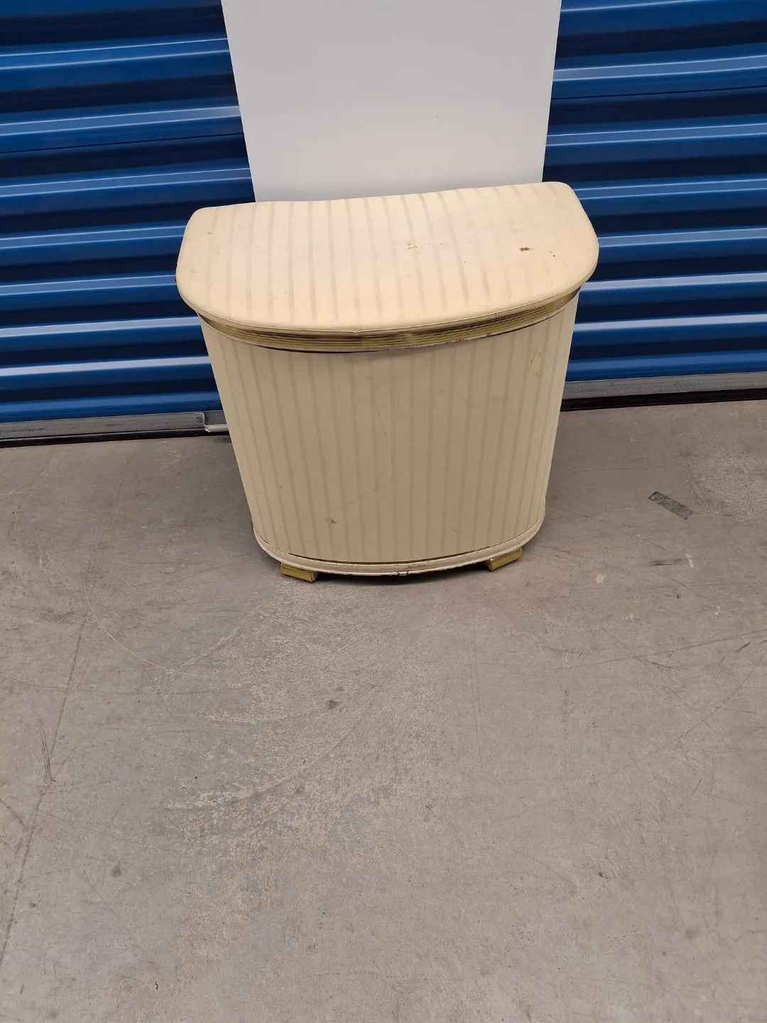 Vintage Wicker Laundry Hamper thumbnail