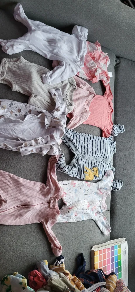 Bundle of Newborn Baby Clothes 💚 thumbnail