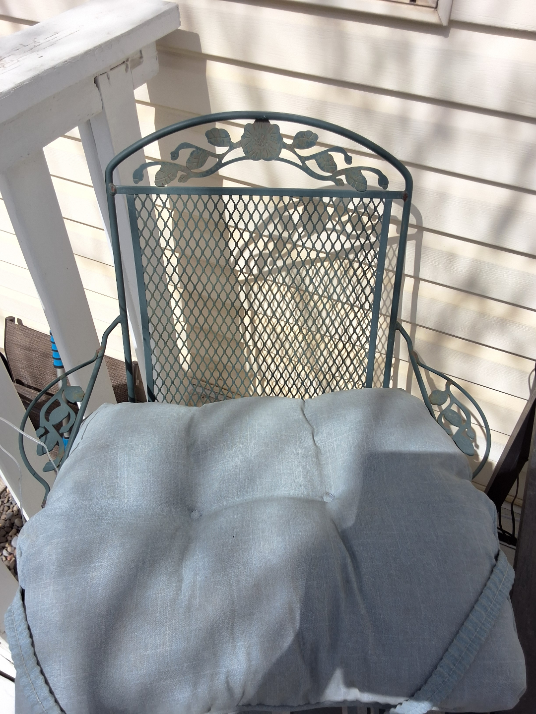 2 Metal Patio Chair with Cushions - photo 2
