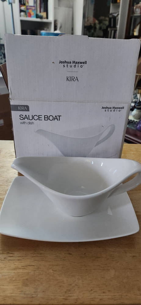 Joshua Maxwell Studio Kira Sauce Boat with Dish