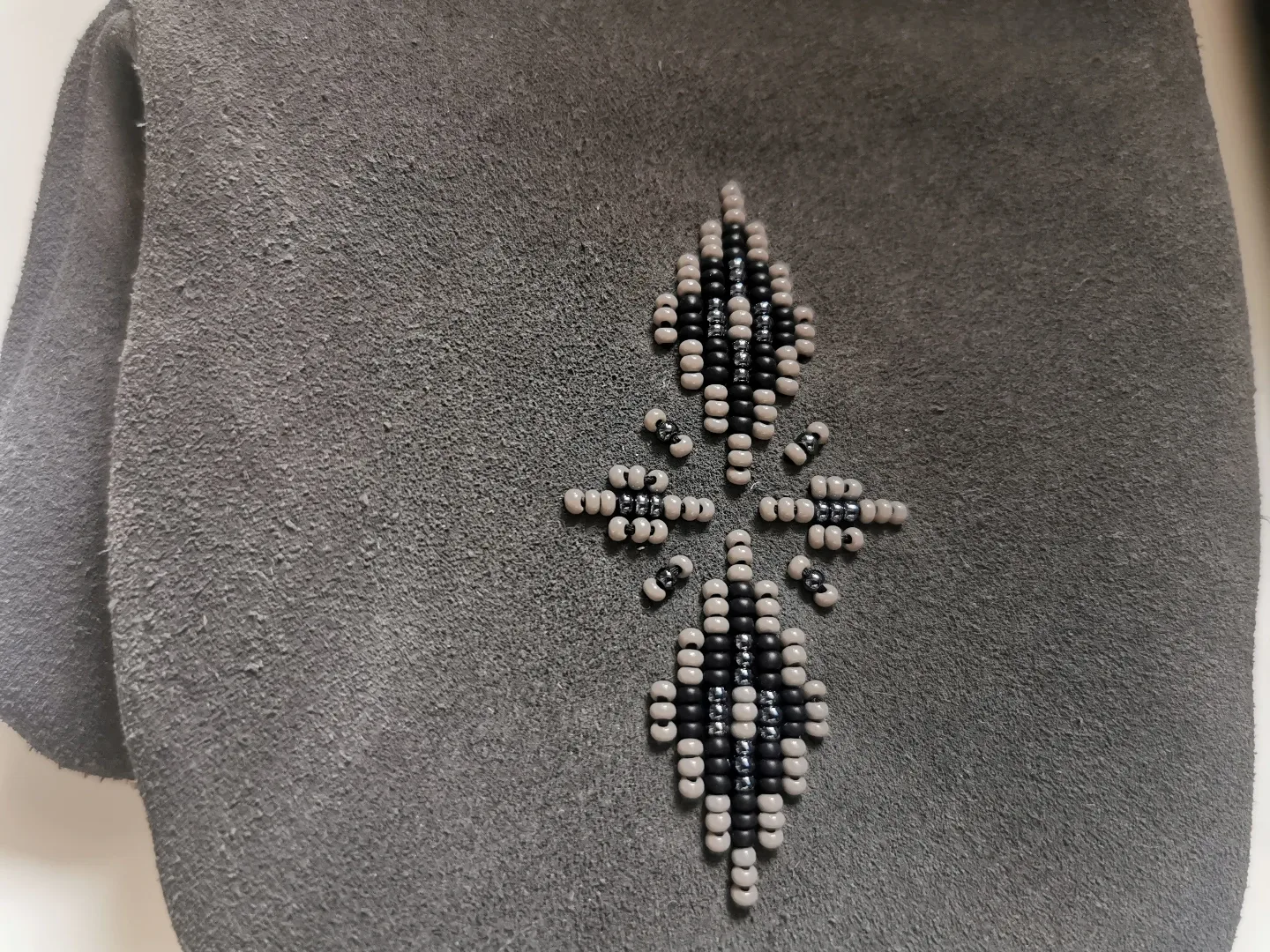 Manitobah Mukluks Grey Suede Mittens with Fur Cuff image indicator(3)