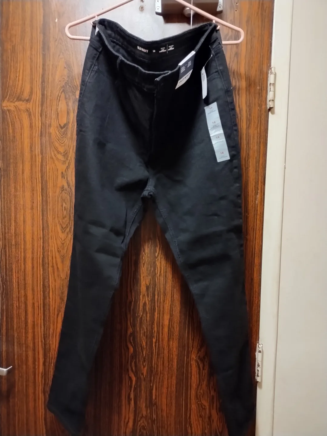 Old Navy Size 14 Black Super Skinny Jeans- Brand New! 💚 image indicator(2)