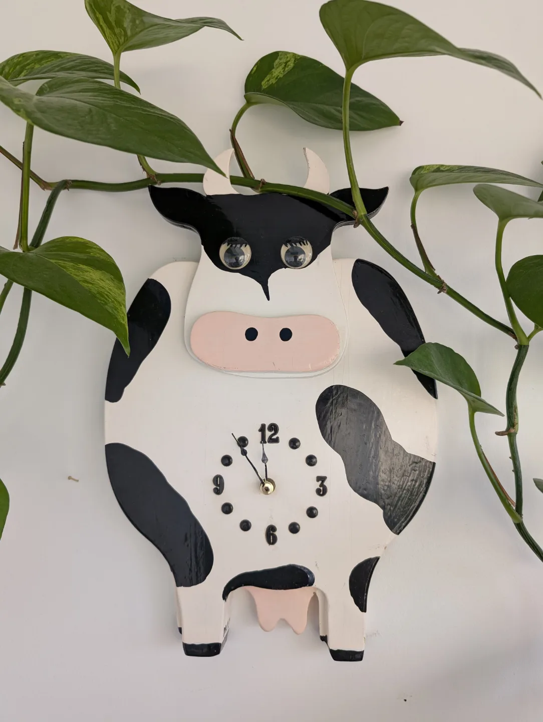 Cow Wall Clock thumbnail