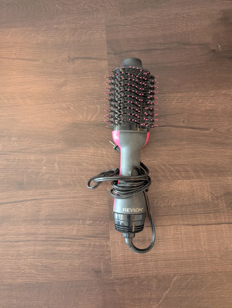 Revlon Volumizing Hot Air Brush thumbnail
