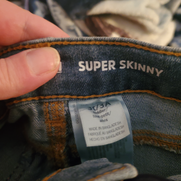 OshKosh B'Gosh Girls' 3T Jeans - Two Pairs! - photo 4