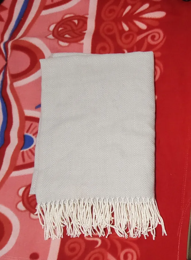 💚Light Grey Herringbone Throw Blanket with Fringe image indicator(2)