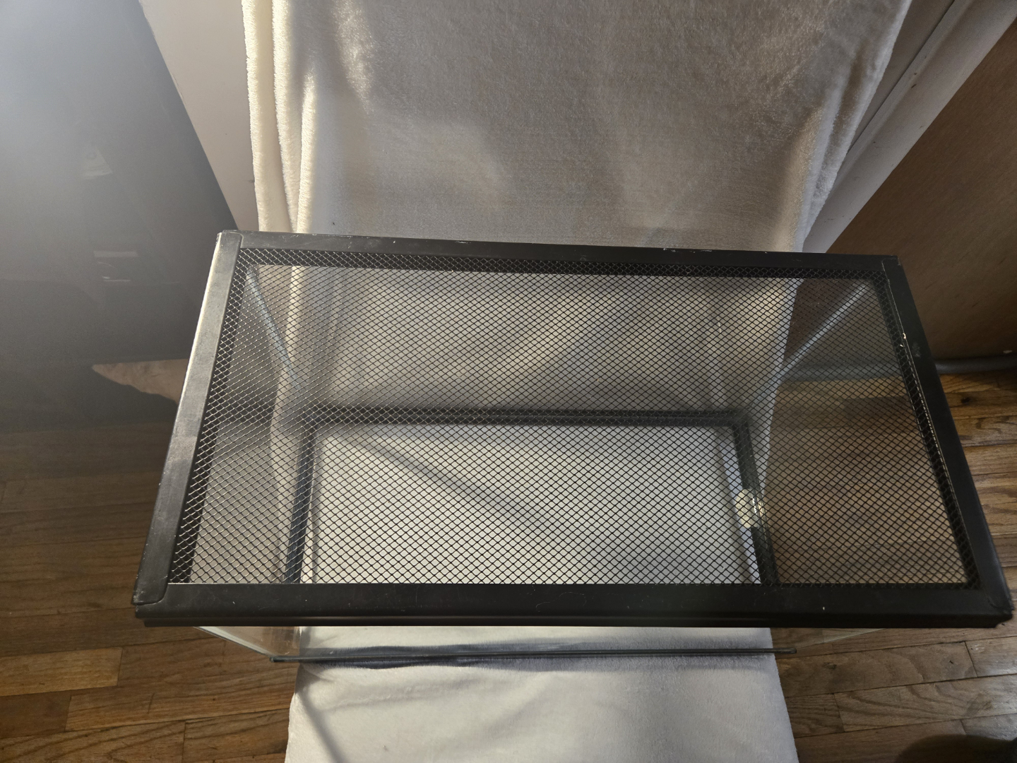 10 Gallon Glass Aquarium Tank with Mesh Lid - photo 5