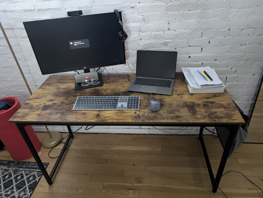 Desk with side pocket - photo 2