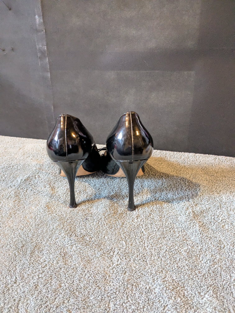 Vero Cuoio Black Patent Leather Peep-Toe Heels Size 40 - photo 2