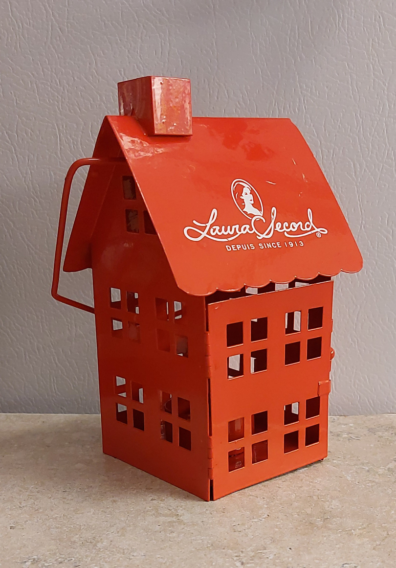💚Laura Secord Red House Candle Holder