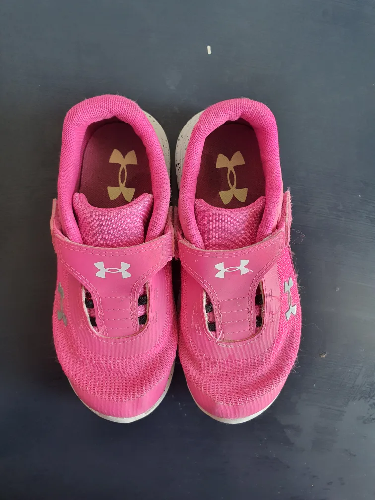 Pink Under Armour Toddler Girls' Running Shoes #freecycle image indicator(4)