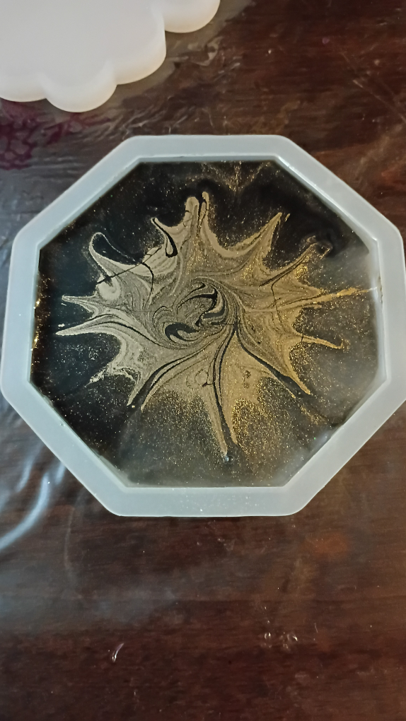 Octagon Resin Coasters, Black and Gold Glitter green 💚
