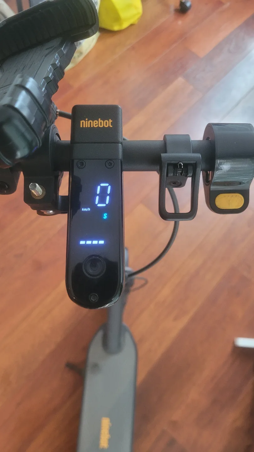 Segway Ninebot Max - Electric Scooter image indicator(4)