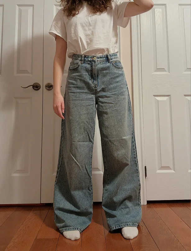 Super wide leg jeans image indicator(2)