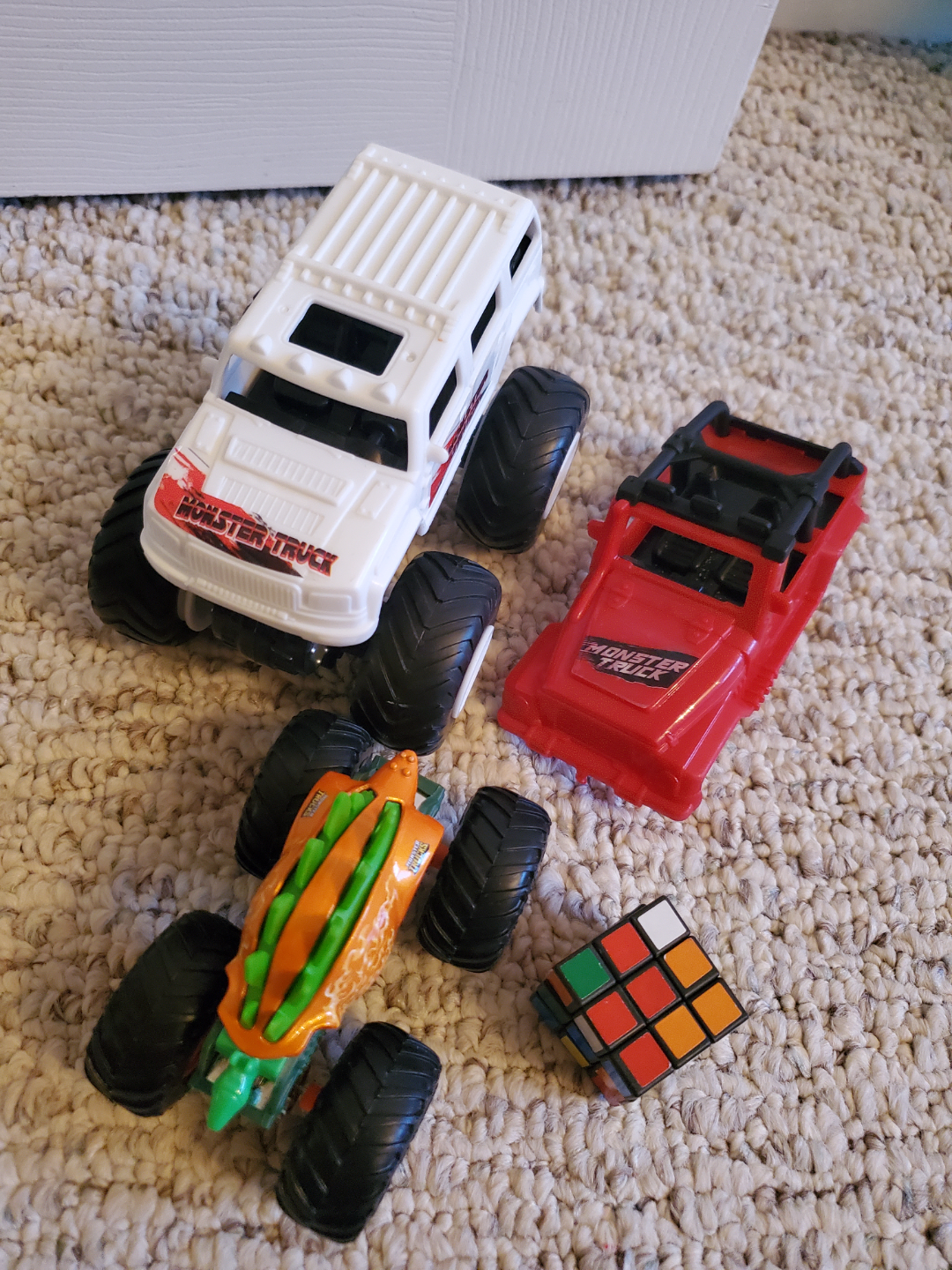 💚 2. Monster Trucks 3 + Rubik's Cube