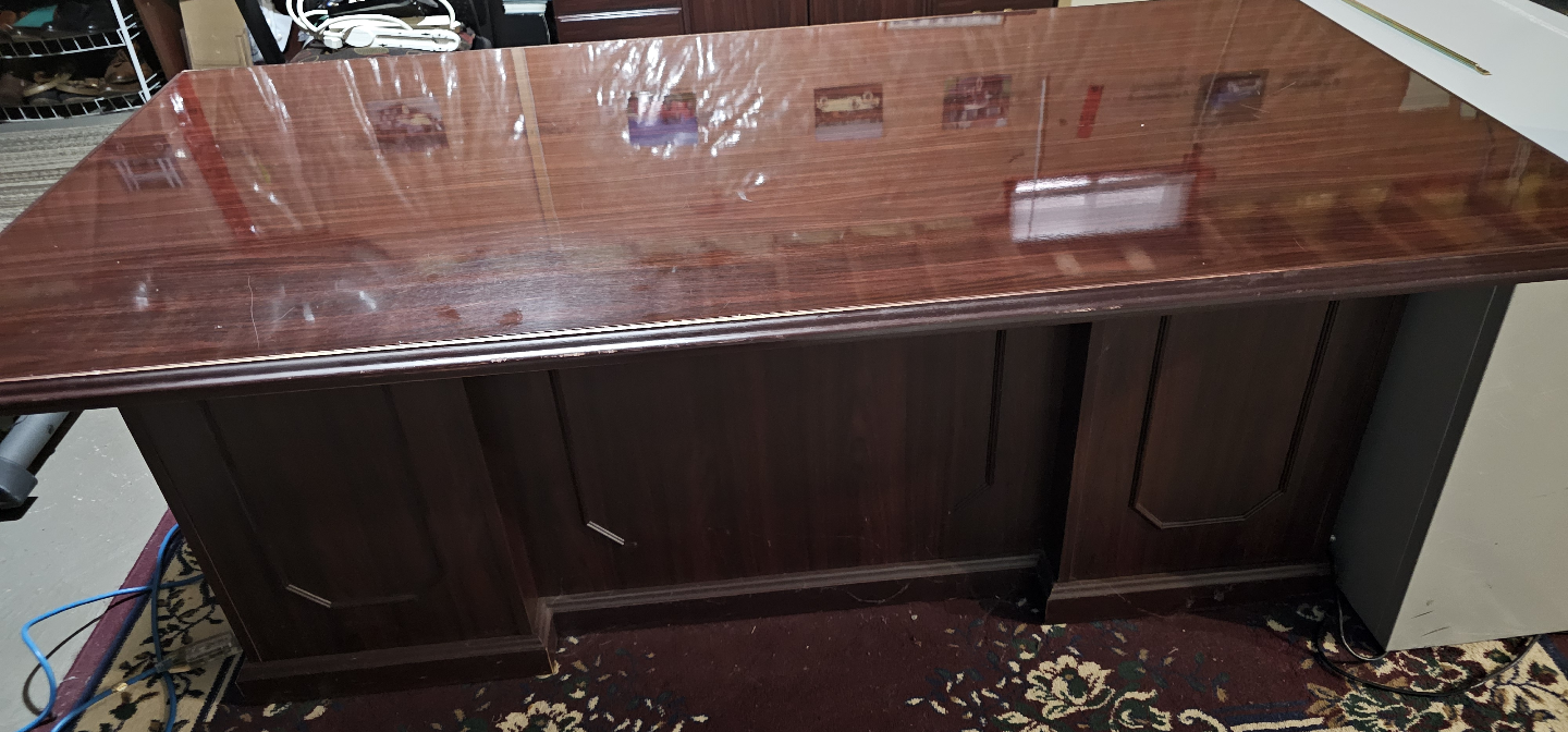 MUST GO. Large Executive Desk. No reasonable offer denied. - photo 3
