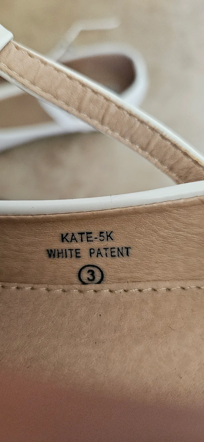 Girls' White Patent Leather T-Strap Shoes - Size 3 image indicator(5)