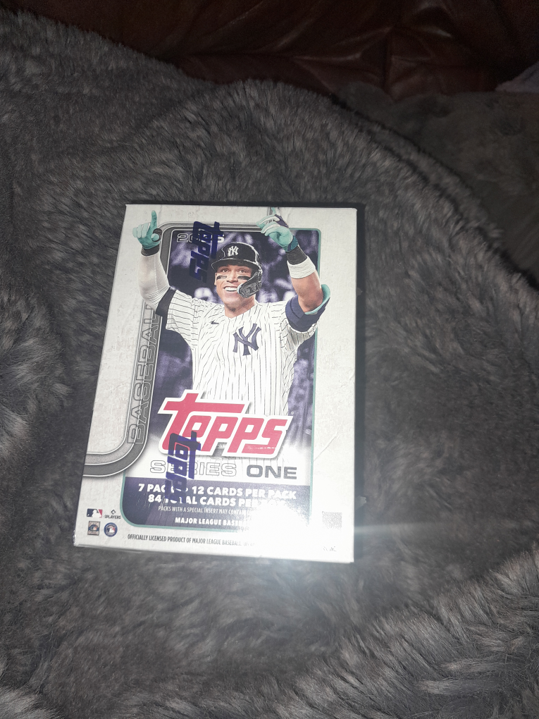 2025 Topps Series One Baseball Hobby Box