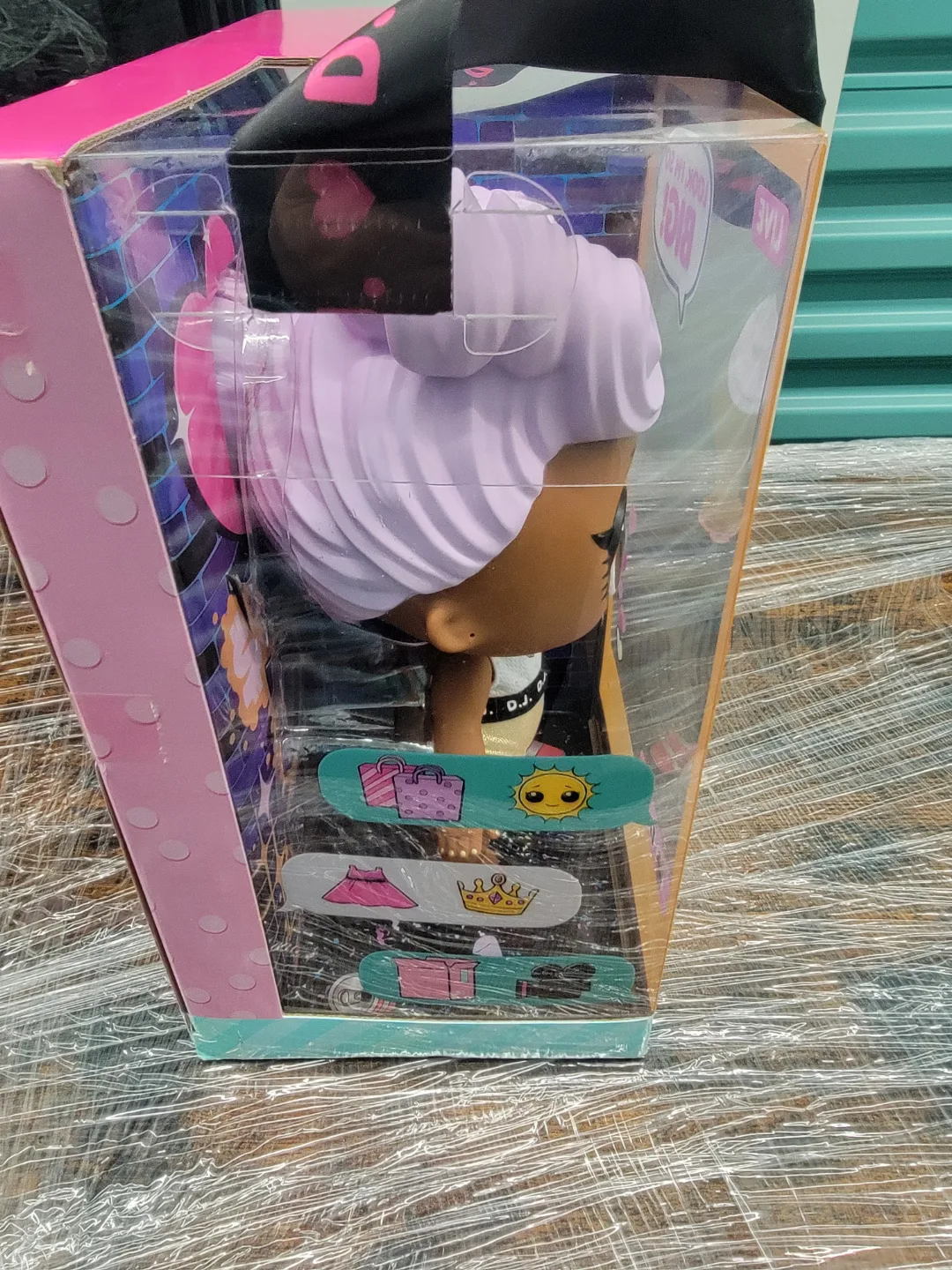 Collectable!Surprise! Big B.B. D.J. Doll image indicator(3)