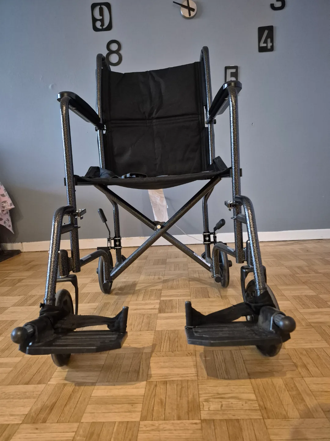 Drive Medical Lightweight Wheelchair image indicator(8)