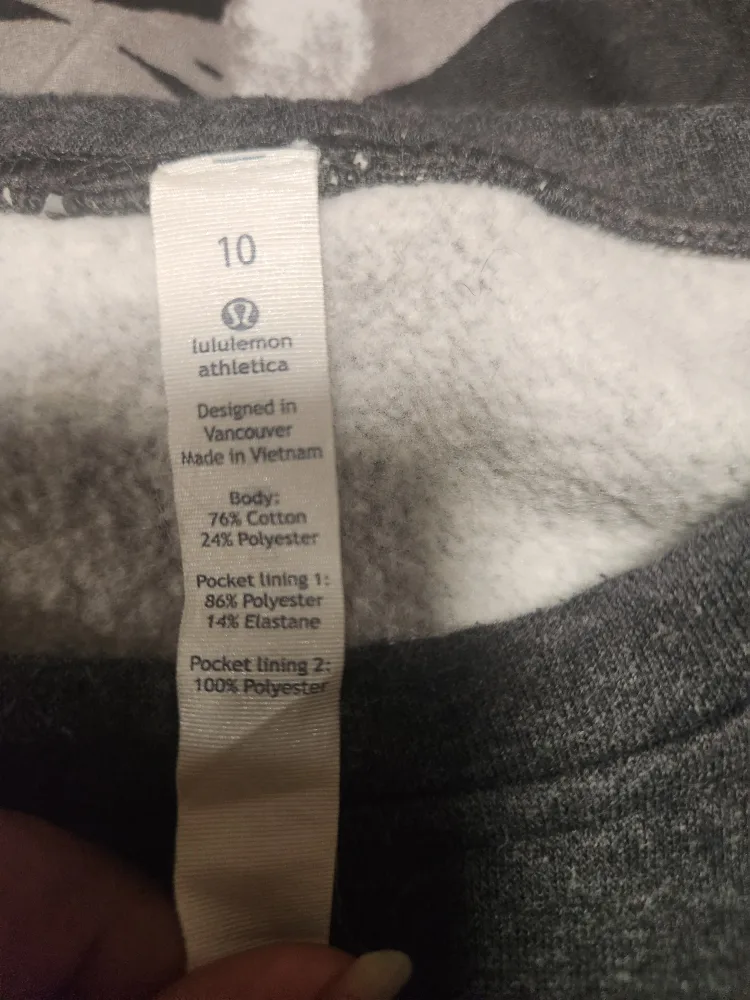 Lululemon Athletica Size 10 Crewneck Sweatshirt image indicator(2)